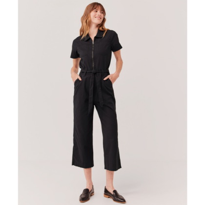 Mujer vestida con prAna - Jumpsuit Boulevard de sarga cepillada con cierre delantero